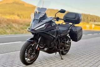 Honda NT1100 Negra/Gris
