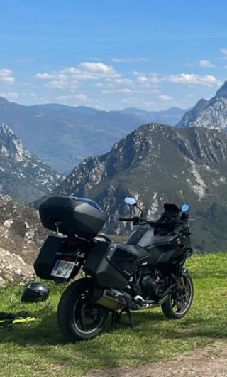 Honda NT1100 Negra/Gris