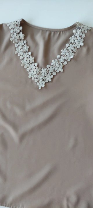Blusa Beige Talla XL sin estrenar