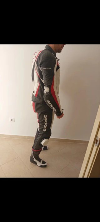 Mono de moto completo