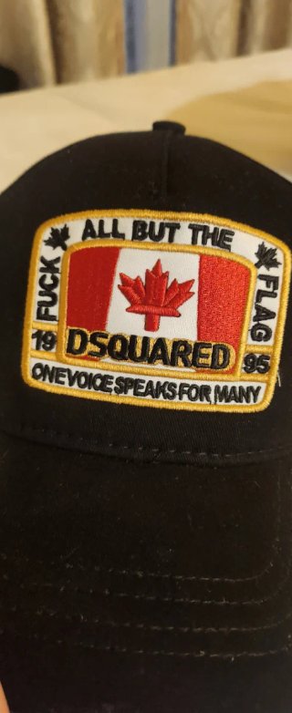 Gorra DSquared2 Negra con Bandera Canadá