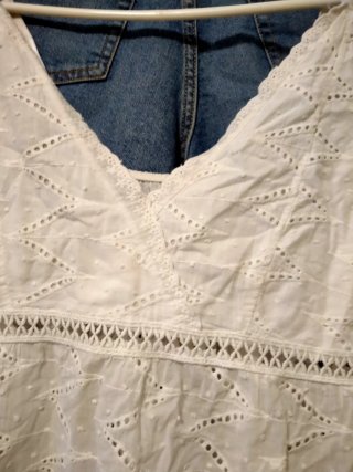 Conjunto Top Blanco y Shorts Vaqueros