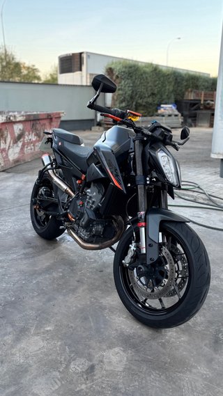 KTM Duke 890L A2 2021