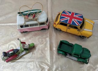 LOTE 4 FIGURAS DECORATIVAS METÁLICAS MUY REALISTAS
