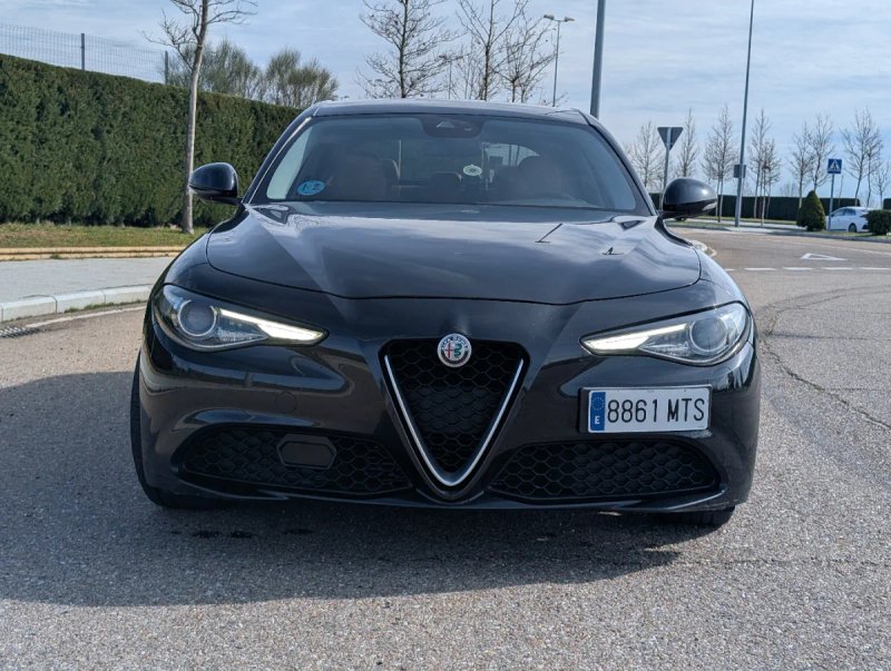 Alfa Romeo Giulia 2016 - foto 1
