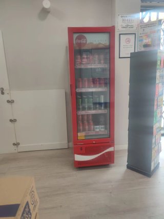 Nevera expositora de bebidas nueva