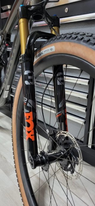 Specialized Epic S-Works Talla XL Fox Kashima test