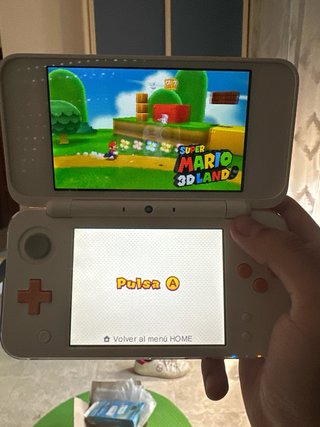 Nuovo Nintendo 2DS XL (schermo IPS superiore) raro