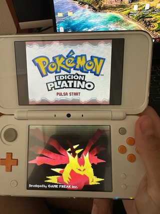 Nuovo Nintendo 2DS XL (schermo IPS superiore) raro
