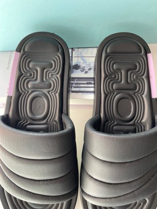 Sandalias HOFF negras con detalles morados y verde