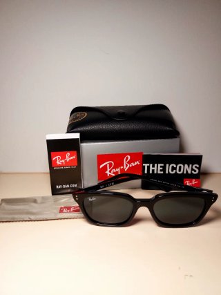 Occhiali da sole Ray-Ban neri
