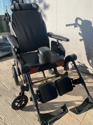 Silla de ruedas ortopédica