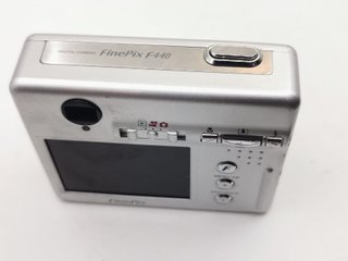 Camara Fujifilm FinePix F440 fallo pantalla