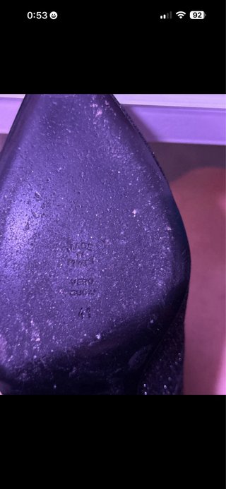 Botines Moschino tacón medio negros y dorados