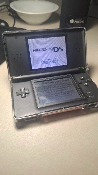 Nintendo DS Lite Nera Ricondizionata + Custodia e Stylus
