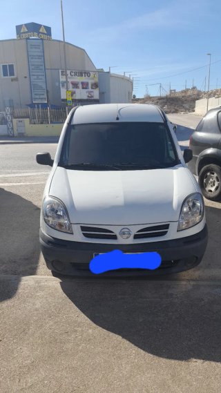 Nissan Kubistar 2004