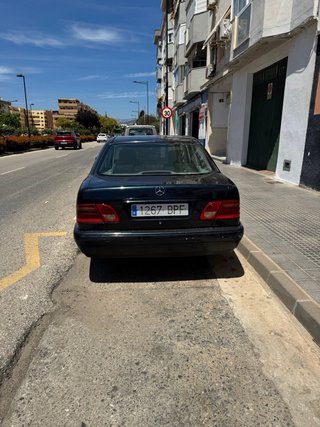 Mercedes-Benz Clase E 220 CDI / W210 atomático