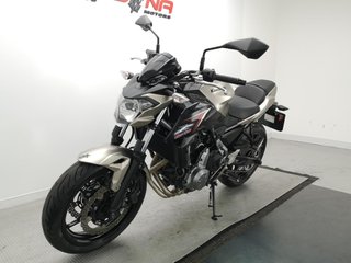 KAWASAKI Z 650 2017 27217 kms.