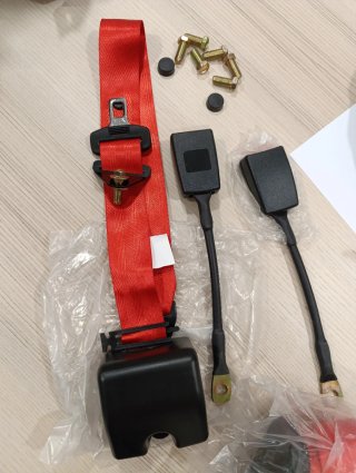 Cinturones Seat 124 Rojos