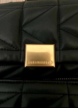 Mochila Karl Lagerfeld Negra y Dorada