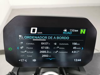 BMW F 900 R 2023 2692 kms.