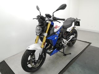 BMW F 900 R 2023 2692 kms.