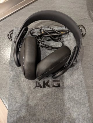 Auriculares AKG K361 Profesionales
