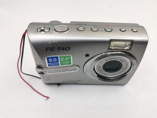 Olympus FE-140 6MP funciona leer detalles
