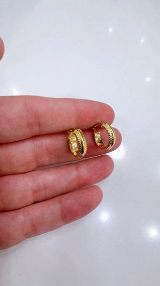Orecchini a cerchio diamantati in oro 18kt 750