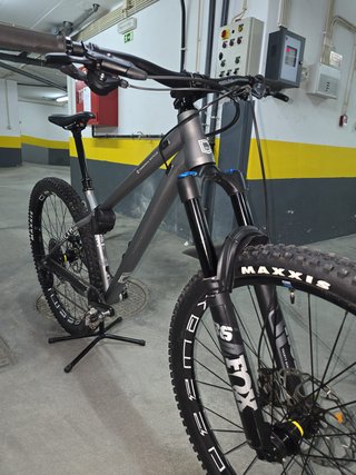 Bicicleta Commencal Meta HT V2 AM RACE