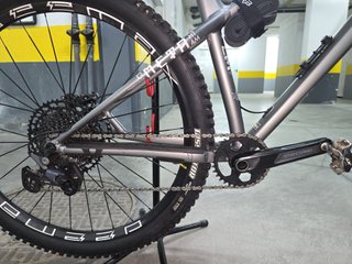 Bicicleta Commencal Meta HT V2 AM RACE