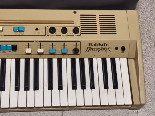 Órgano Baldwin Discoverer DS-50