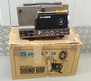 2 Proyectores 8mm Sankyo SOUND 600