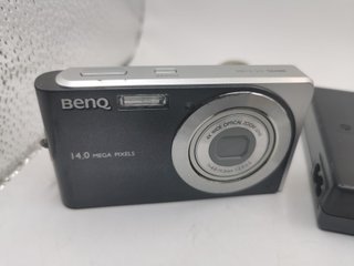 BenQ 14MP cámara + batería + cargador + SD