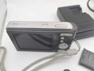 BenQ 14MP cámara + batería + cargador + SD