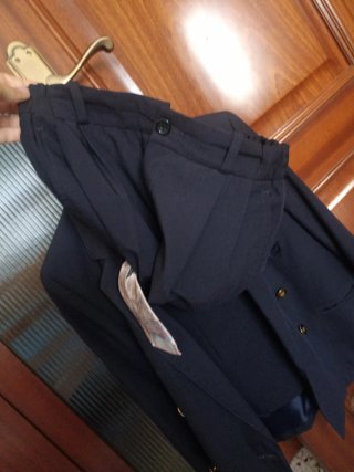 Se regala traje comunión azul marino con corbata