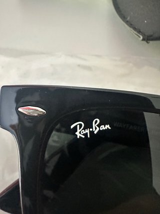 Gafas de sol negras
