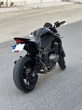 Kawasaki Z1000 Black Edition