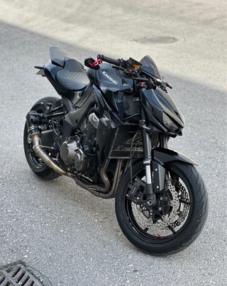 Kawasaki Z1000 Black Edition