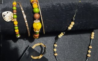 Conjunto de bisutería artesanal