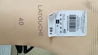 Sandalias NUEVAS Latouche Tiras Negras Doradas