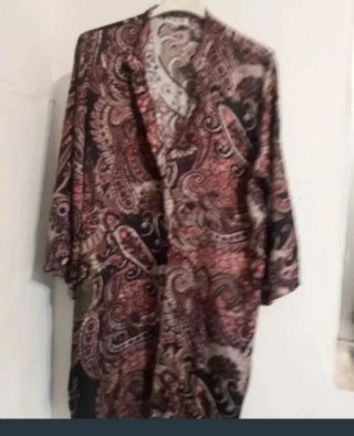 Blusa preciosa T.44/46 como nueva
