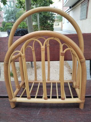 Revistero/Toallero o leñero Vintage madera Bambú