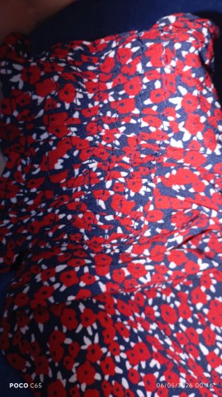 Vestido rojo floral manga larga