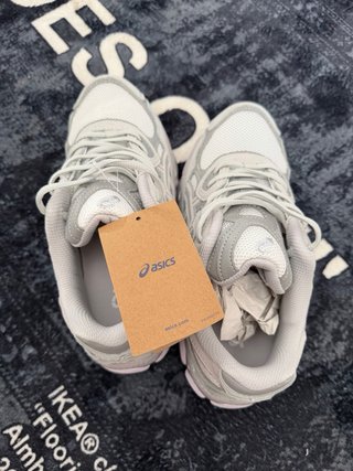 Asics Gel Gris y Blanco