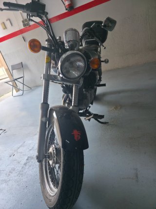 Suzuki Marauder Cruiser Negra