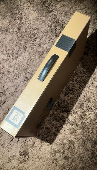 Asus Vivobook 17 Beige/Plata