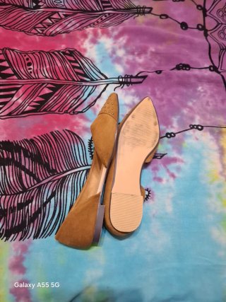 Zapatos planos Sfera destalonados tachas camel