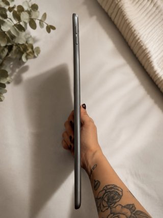 iPad 6ª Gen + Apple Pencil Gris