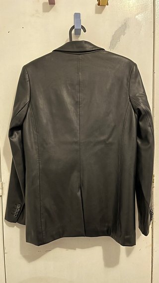 Americana cuero Pull & Bear negra